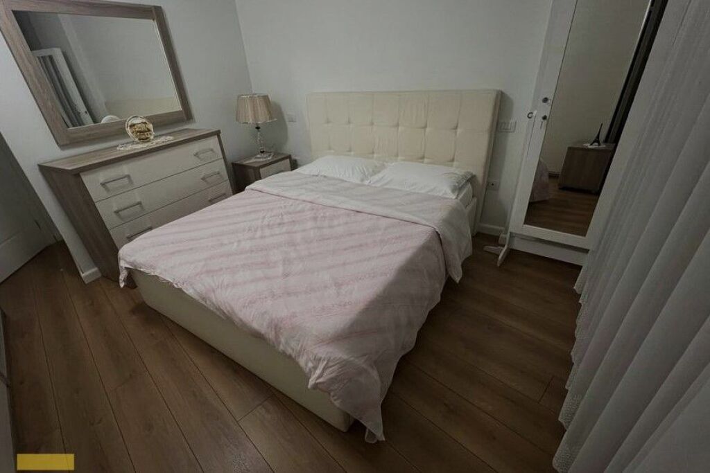 For sale, apartment 2+1+storage, Unaza e Re, Tirana