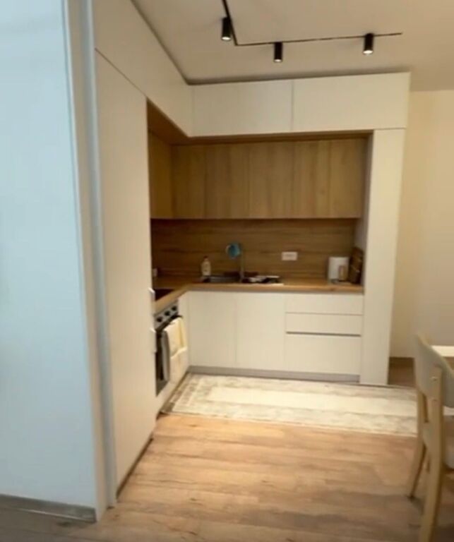 Apartament 2+1 me qira tek Rruga e Elbasanit!