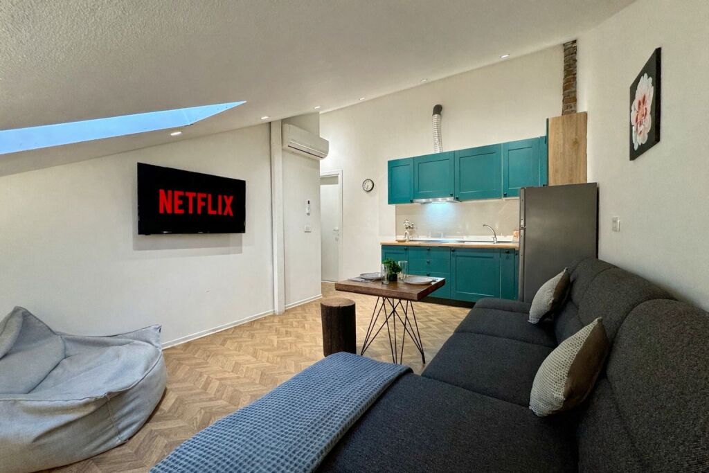 Appartamento in Affitto a Komuna e Parisit - 600 EUR