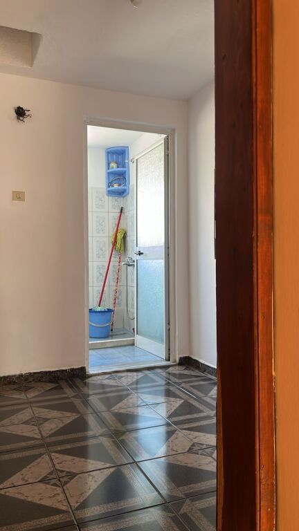 Laprak Jepet Apartament 2+1 Me Qera