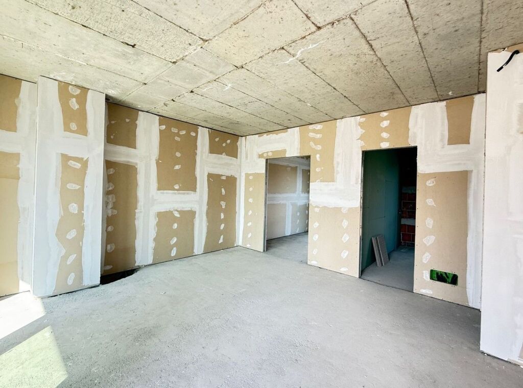 Vilë e Bashkangjitur për Shitje pranë TEG