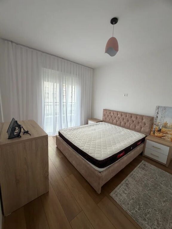 Jepet Me Qera Apartament 2+1+2 Tualete + 1 Ballkon