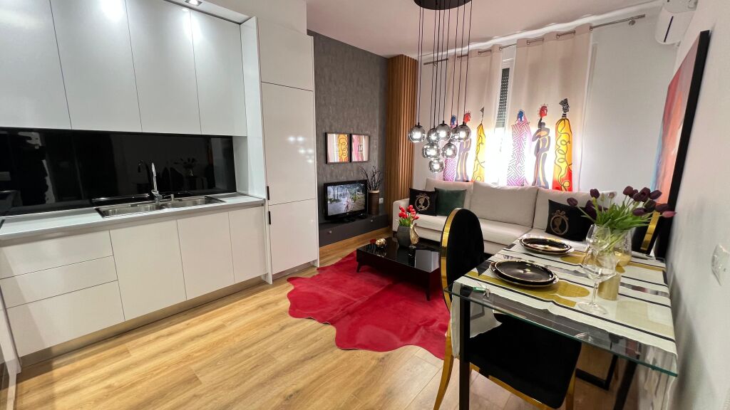 Apartment 1+1 for sale at 21 Dhjetori