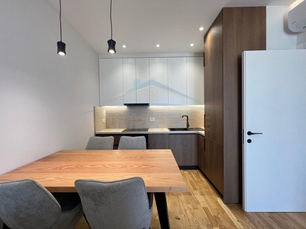 Shitet, Apartament 2+1, Golden Tower Residence, Tiranë