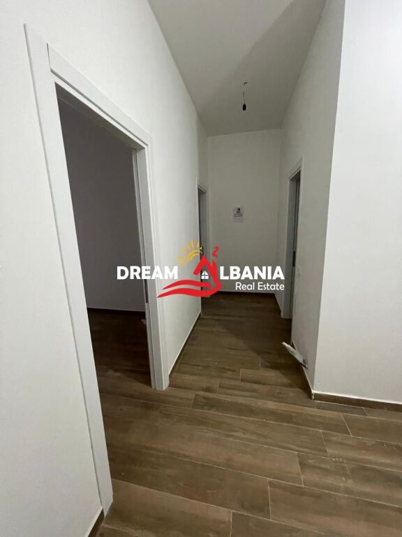 Locale in affitto in Via Dibra vicino al Complesso Arlis ( ID 42611425 )