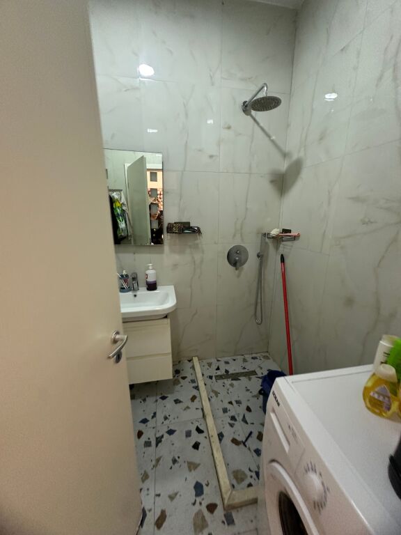 Shitet Apartament 2+1 Rezidenca Mangalem 21 Ali Demi
