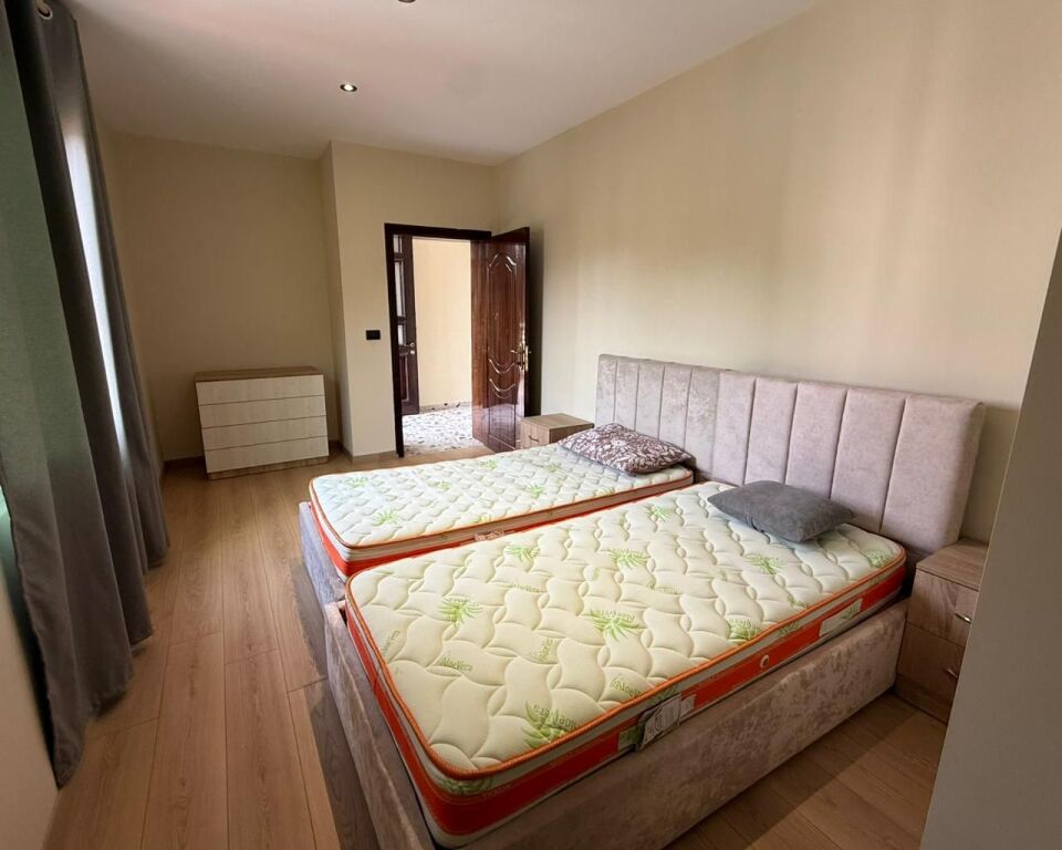 JAPIM ME QIRA APARTAMENT 2+1 + POST PARKIMI TE AMBASADA TURKE !