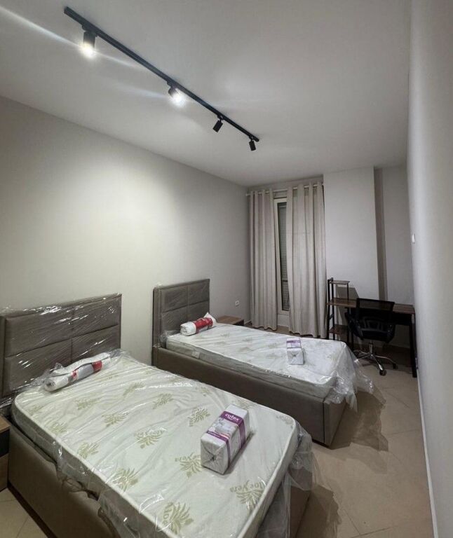 🏡 APARTAMENT 2+1 me verandë për Qira