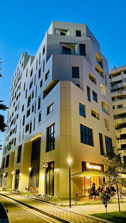 JEPET ZYRE ME QERA 100M2 VASIL SHANTO