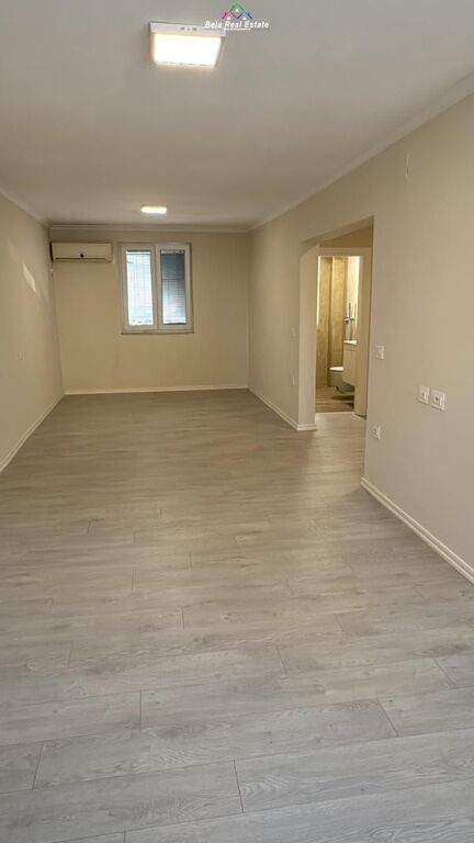 Office For Rent 1+1 Near 21 December (ID BZ2917) Tirana