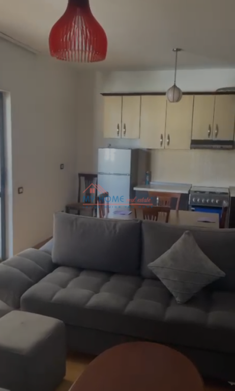 Apartament 2+1 me qera 21 Dhjetori ne Tirane