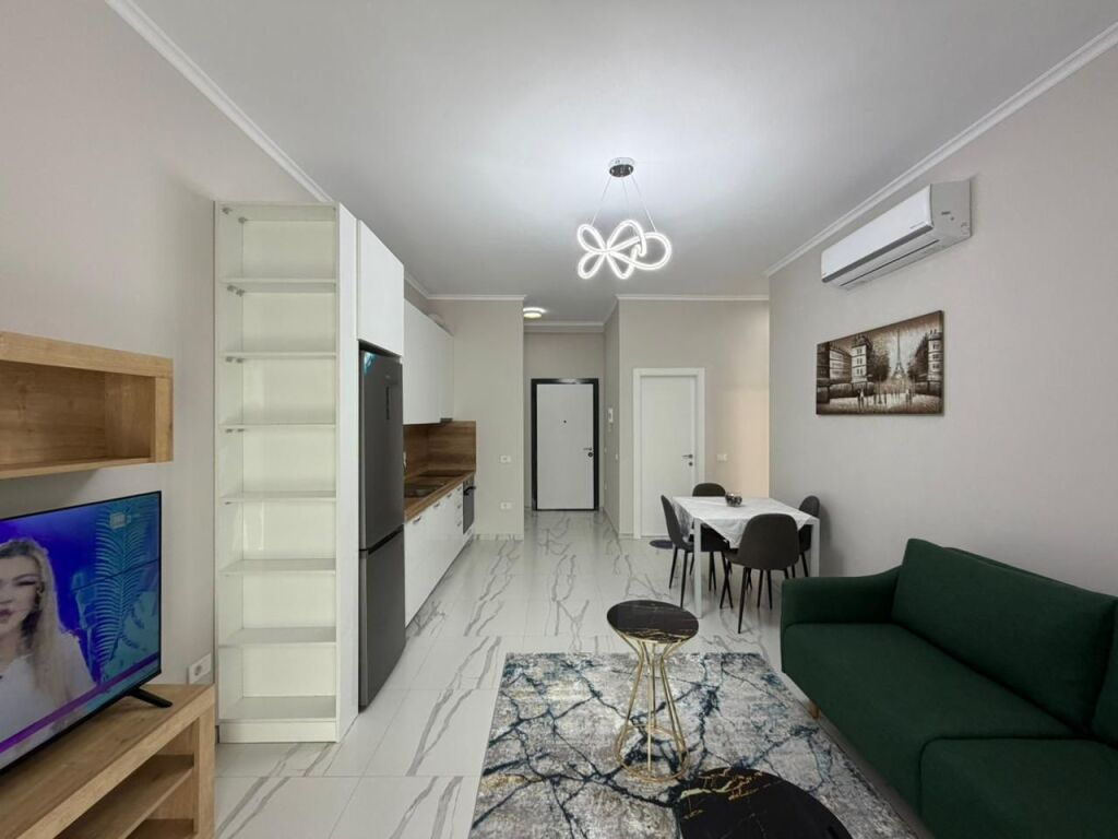 Appartamento 1+1 in affitto a Porta Tirane e Re a Sauk.