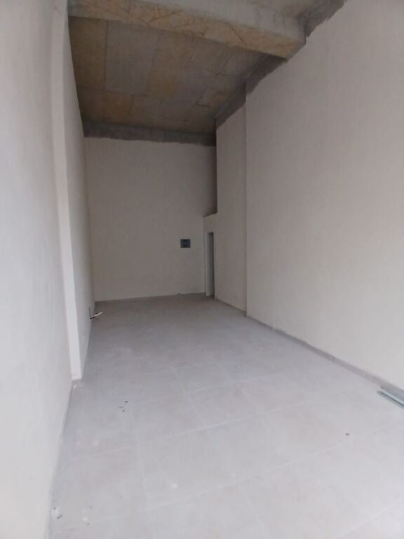 Jepet ambjent biznesi me Qera tek Brryli, Tirane