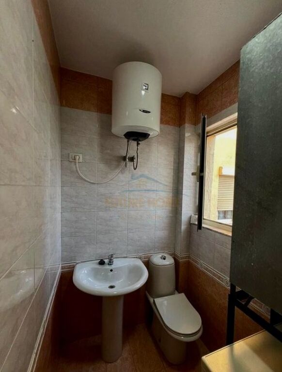 Qera, Apartament 3+1+2, Ish Stacioni i Trenit, Tiranë