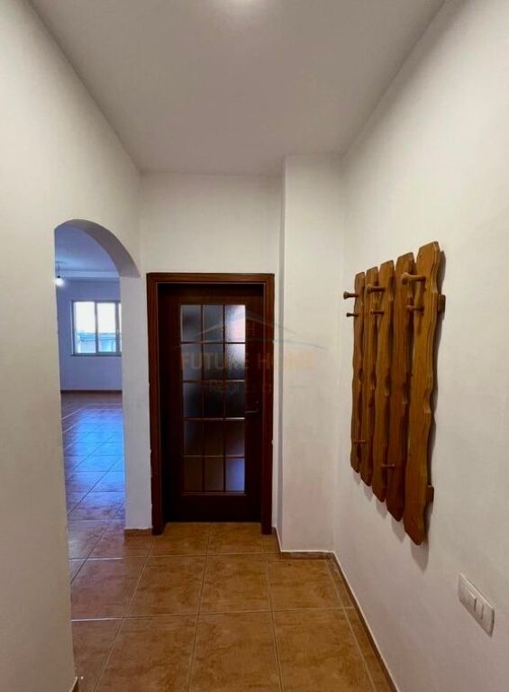 Qera, Apartament 3+1+2, Ish Stacioni i Trenit, Tiranë