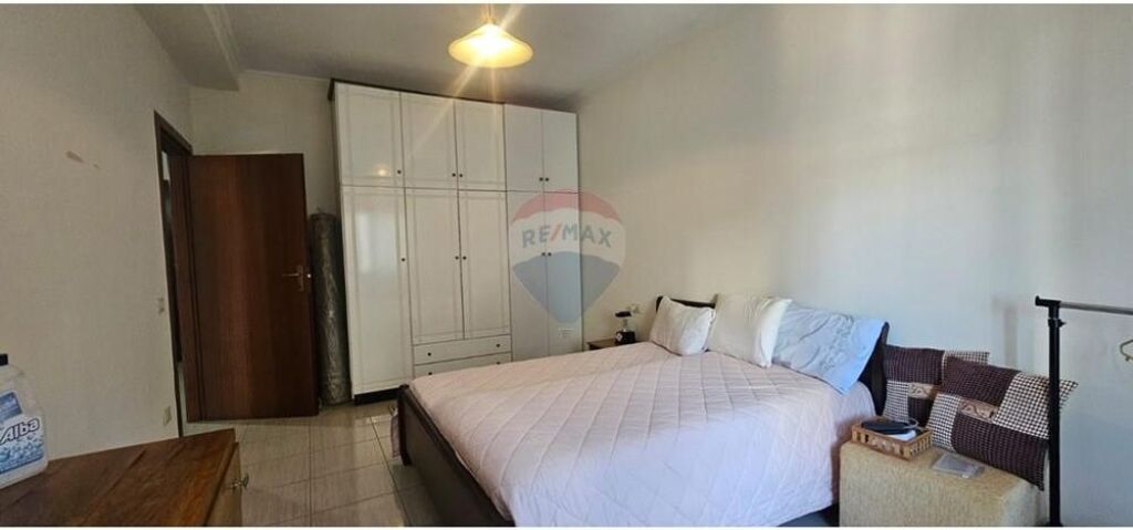 Apartament 1+1 me Qira tek Komuna Parisit
