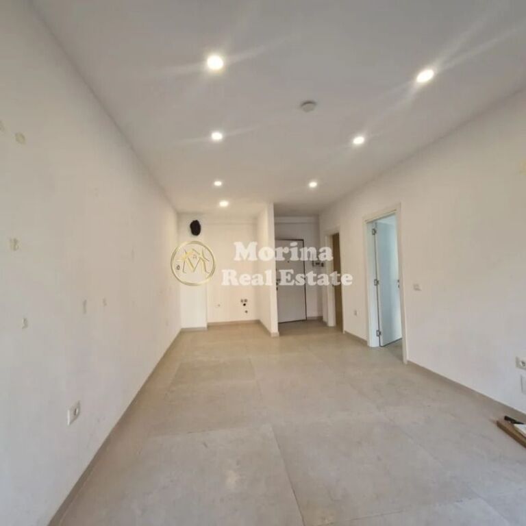 Qera | Ambjent Biznesi | Kongresi i Manastirit | 550 €/muaj