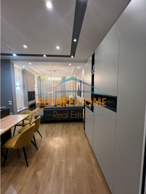 Qira, Apartament 2+1, Kopshti Botanik, Tiranë