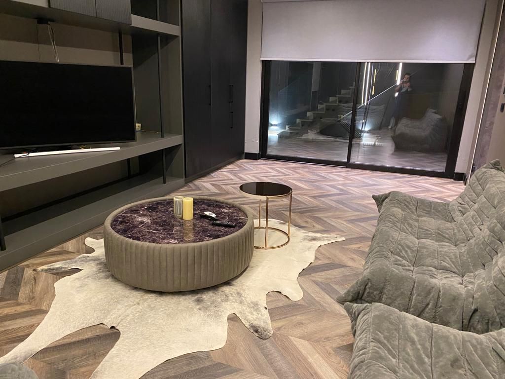 VILE ME PISHINE PER SHITJE TE LIQENI I FARKES