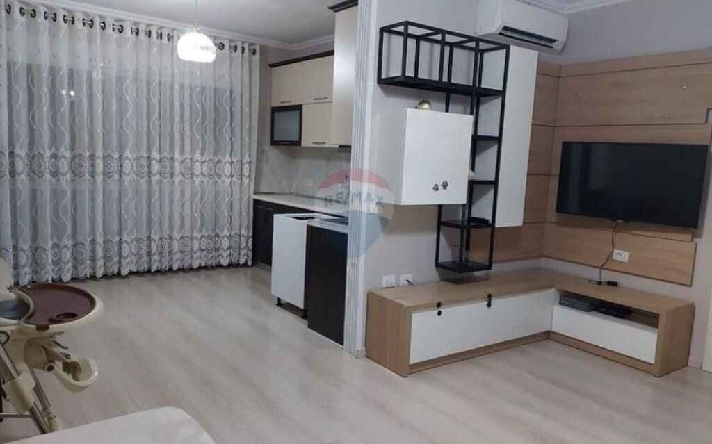 Apartament - Për Shitje - Rruga 5 Maji, Tiranë(ID: 530171096-49)