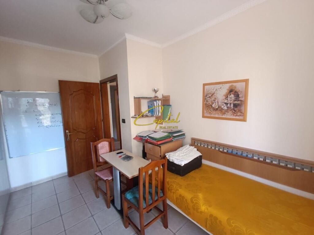 VILLA PRIVATA IN VENDITA 200 M2 KOMBINAT 18.000.000 LEKE