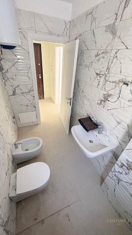 Apartament 1+1 per shitje tek Shkolla e Kuqe