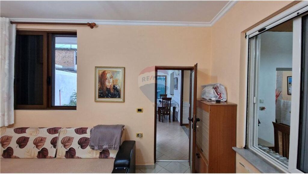 🏡 Shtëpi Private në Shitje – Çole, Vlorë