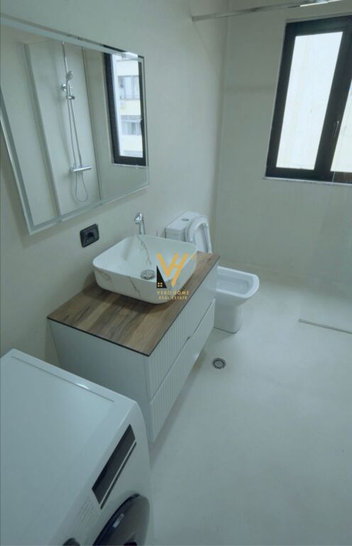 SHITET APARTAMENT 2+1+2 TE PALLATI ME SHIGJETA 25.000.000 LEKE