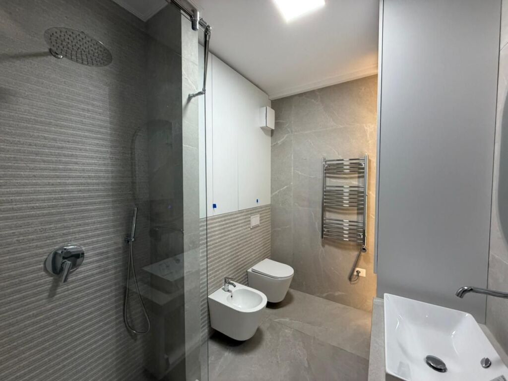 Shitet Apartament 1+1 Kazazi Durres