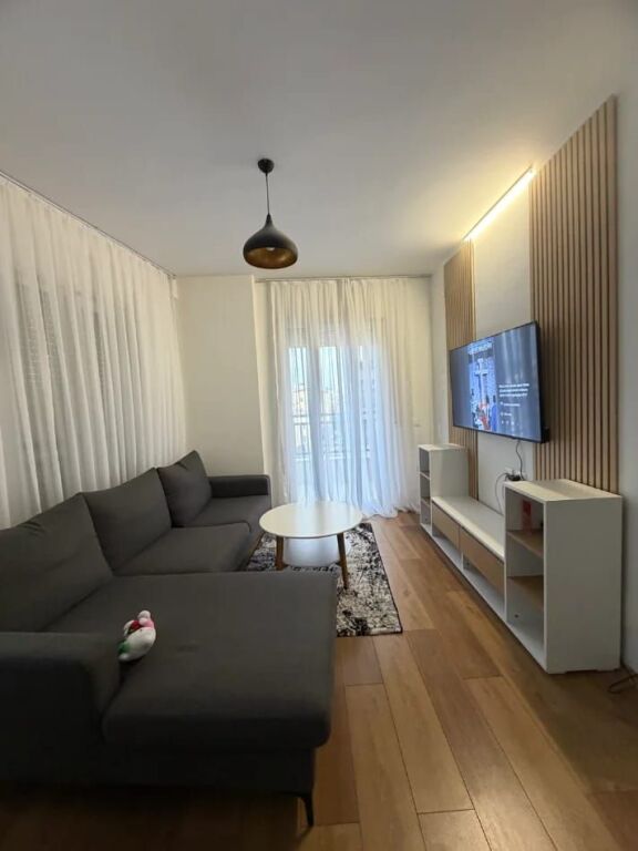 Jepet Me Qera Apartament 2+1+2 Tualete + 1 Ballkon