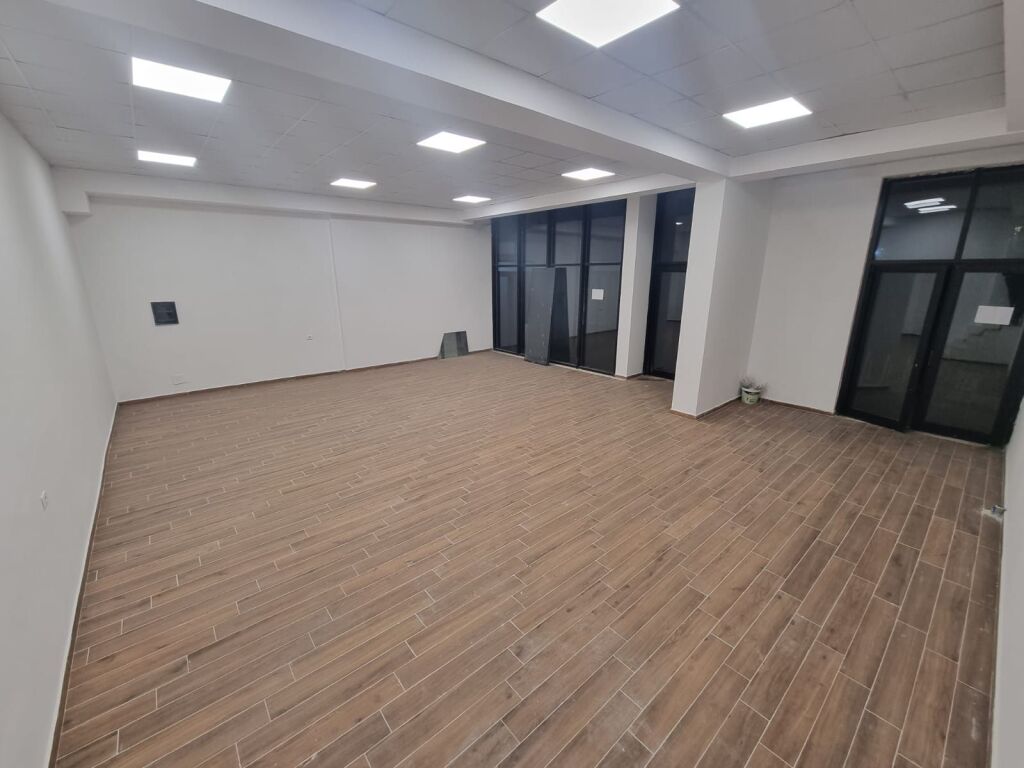 Dyqan - Për Qira - Brryli, Tiranë