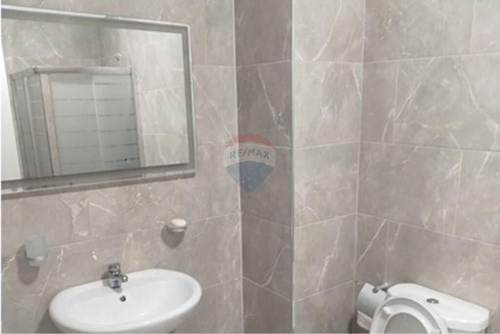 Apartament 2+1 per qera Rruga 5 maj