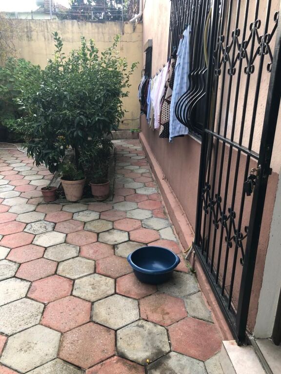 Shitet Apartament - Kinostudio