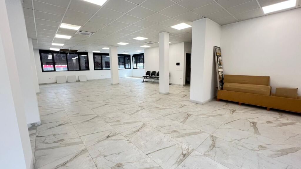 Ambjent zyrash me qira prane Teg