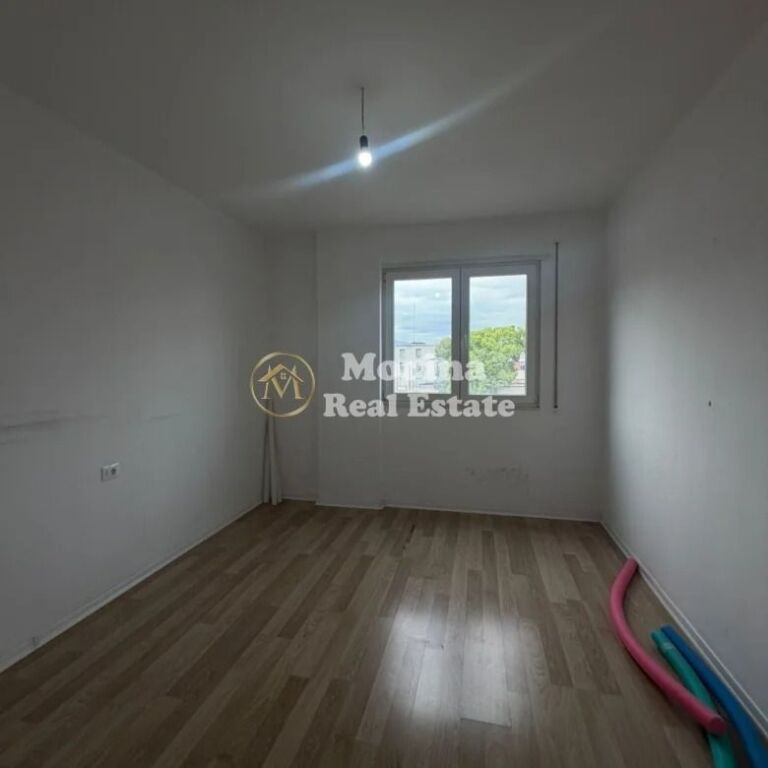 Affitto | Locale Commerciale | Via di Dibrë | 500 €/mese