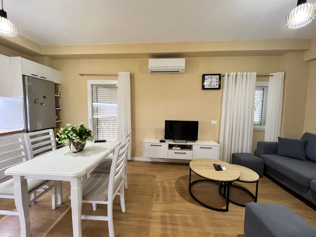 Apartament me qera Selite