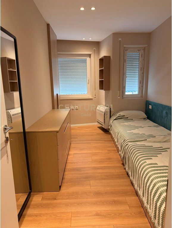 Modern 2+1 apartment for sale near the center of Tirana, in the Kafe Flora area.