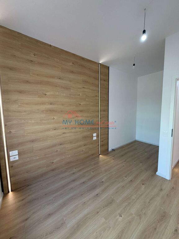 Zyre me qera Ali Demi Tirane