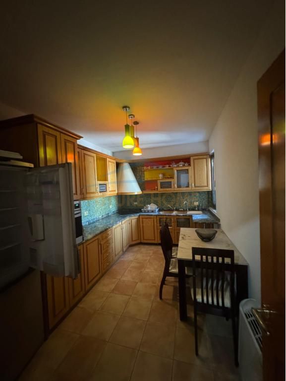 Qera, Apartament 2+1+2, Komuna e Parisit