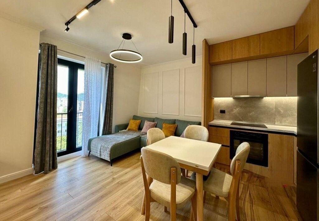 🏡 Apartment 1+1 for rent – Kavaja Street (Center)