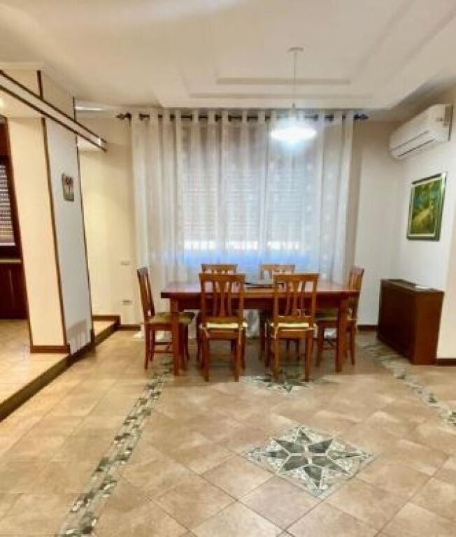 VENDIAMO APPARTAMENTO 3+1+2 +DEPOSITO