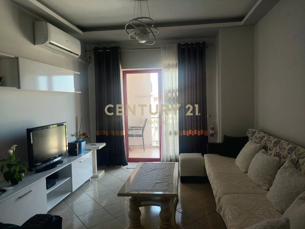 Apartament 2+1 për Qira , Plazh Hekurudha!