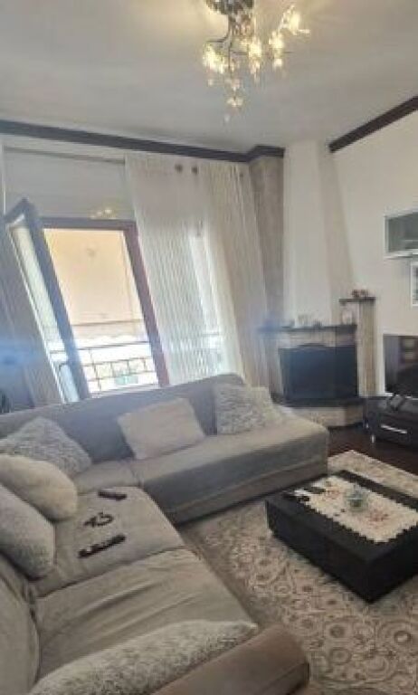 Shitet Apartament i investuar 2+1+2 + dy Ballkone