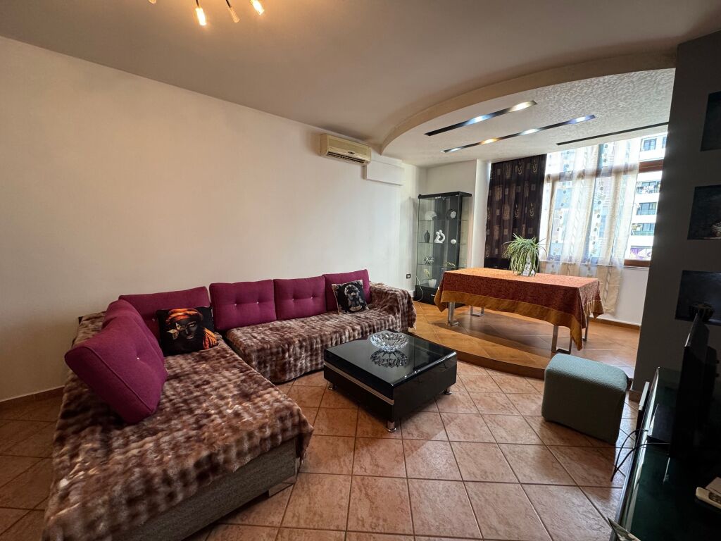 Japim me qira 1+1 pranë Delijorgjit