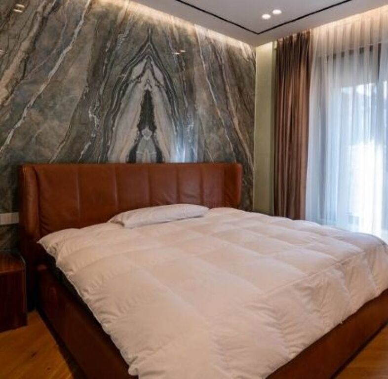 Vendiamo Villa Individuale con Piscina