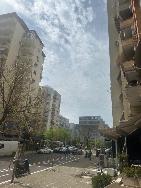 Apartment 1+1 for rent at Komuna e Parisit