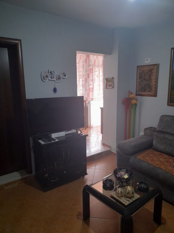 Apartament 2+1 per qera ne Astir !