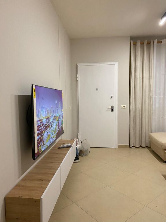 2+1,arredato per la prima volta,via peti lago,650 euro