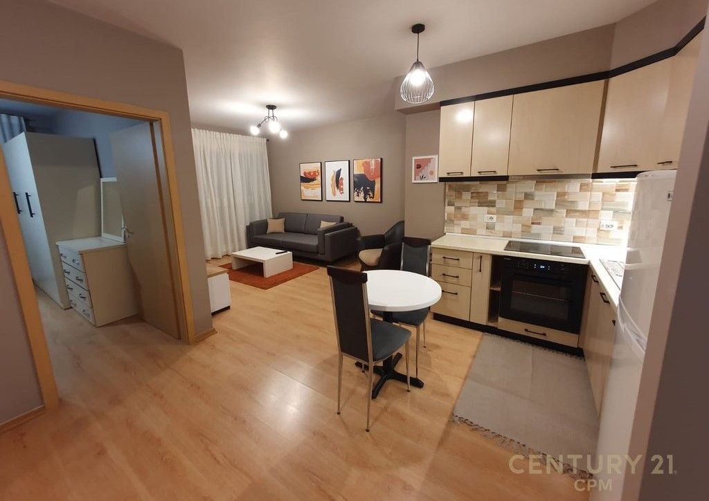 Appartamento in affitto 1+1 a Kontakti, 21 Dhjetori