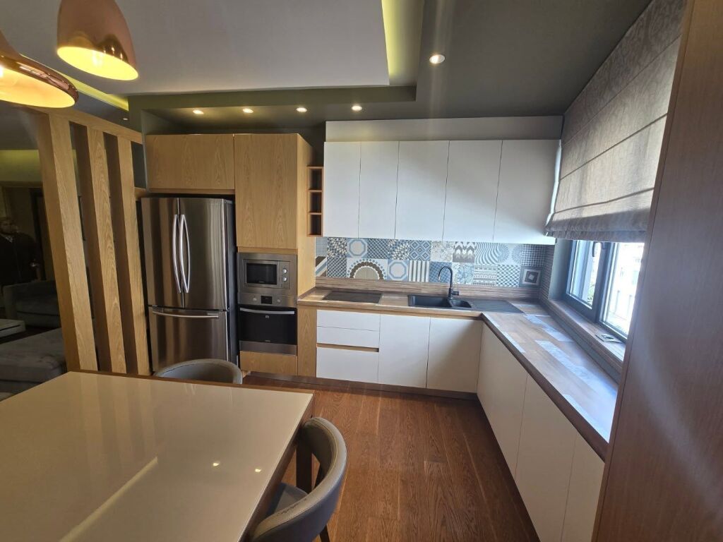 IN VENDITA: APPARTAMENTO DI LUSSO 2+1+2_ VIA FROSINA PLAKU _Vicino alla scuola Naim Frashëri